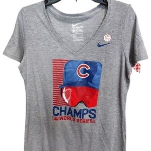 Nike Tee Chicago Champs 2016 World Series women's large tapered fit